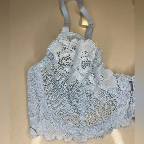 Bare Necessities Womens NWT Breezy Blue Floral Lace Balconette Underwire Bra 32C - Picture 3 of 10